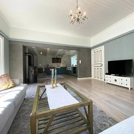 - Full House With Two Bedrooms, Patio, Garden And Location Βίλα *